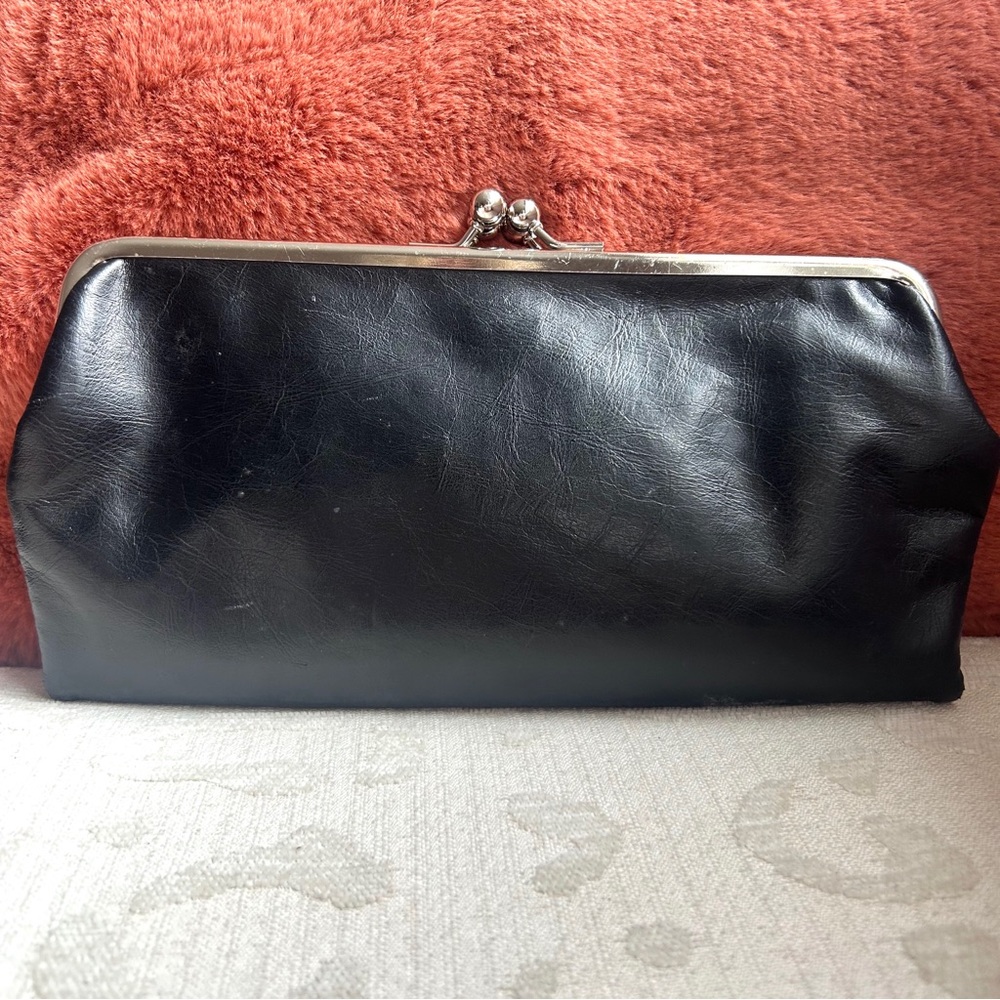 Elegant Black Kiss Lock Clutch/Wallet